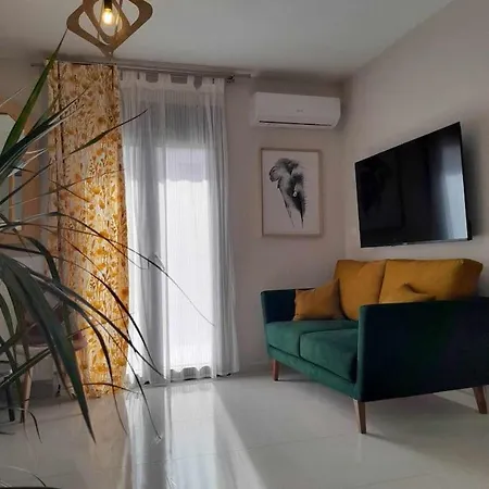 Lägenhet Helios Cozyhome *